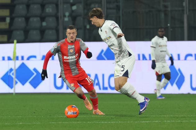 Cremonese s Jamie Vardy during the Serie A soccer match between Cremonese and Cagliari at the Giovanni Zini Stadium in Cremona Italy, 8 january 2026. - Soccer .  Copyright: xAlbertoxMariani LaPressex