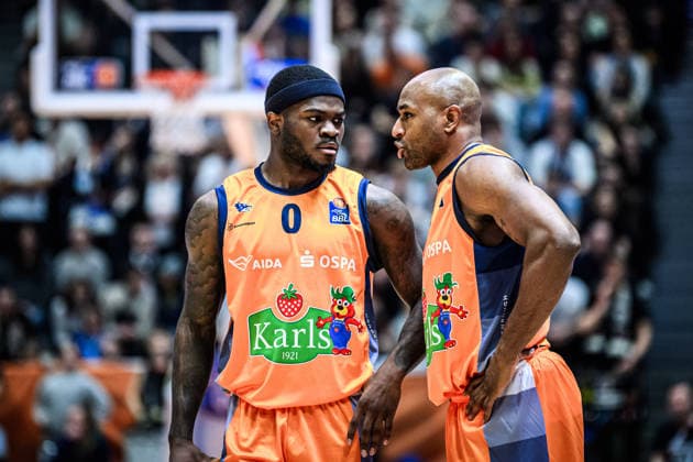 easycredit BBL Basketball Bundesliga 2025 2026 15 Matchday 08 01 2026 Science City Jena vs ROSTOCK SEAWOLVES from left in exchange TJ Crockett JR and DeAndre Lansdowne, both Rostock Sparkassen Arena