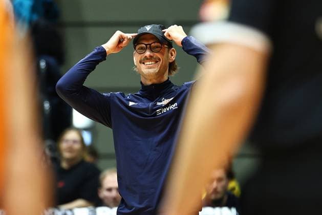 GER, Basketball, Science City Jena vs Rostock Seawolves 08 01 2026, Jena, Sparkassenarena, GER, Season 2025 2026, Basketball Bundesliga easycredit BBL, 15 BBL Matchday, Science City Jena vs Rostock Seawolves in the picture Coach Bjoern Harmsen Jena