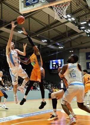 GER, Basketball, Science City Jena vs Rostock Seawolves 08 01 2026, Jena, Sparkassenarena, GER, Season 2025 2026, Basketball Bundesliga easycredit BBL, 15 BBL Matchday, Science City Jena vs Rostock Seawolves in picture Joe Wieskamp Jena vs Jordan Bowden Rostock