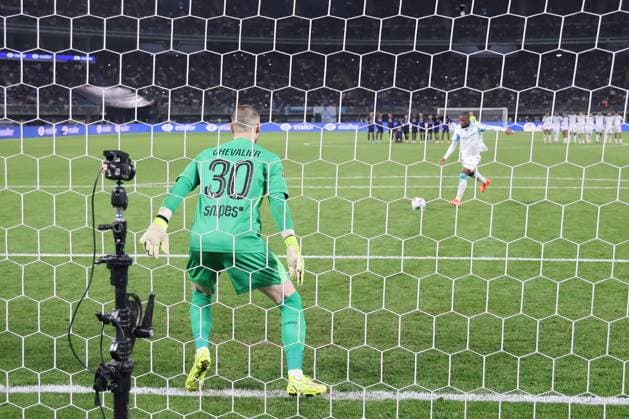 OM-PSG au Koweit PHOTOPQR LA PROVENCE PHILIPPE LAURENSON ; KowevØt ; 08 01 2026 ; Trophv e des champions : l‚ÄôOlympique de Marseille (OM) affronte le Paris Saint-Germain (PSG) au Jaber Al-Ahmad International Stadium de KowevØt City (KowevØt) KowevØt KowevØt France  Copyright: xPHOTOPQR LAxPROVENCE MAXPPPxPHILIPPExLAURENSONx 20260108PVL8415 20260108PVL8415