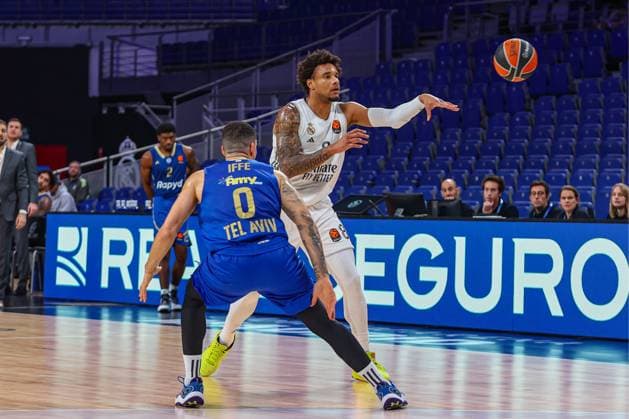 8th January 2026; Movistar Arena; Madrid, Spain; Turkish Airlines Euroleague Basketball; Spain, Real Madrid vs Maccabi Rapyd Tel Aviv; Chuma Okeke (Real Madrid) Euroleague Basketball Real Madrid v Maccabi Rapyd Tel Aviv 900 Cordon Press  900 CordonxPress LOF - Euroleague Basketball Real Madrid v Maccabi Rapyd Tel Aviv