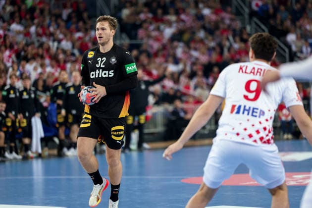 ZAGREB, CROATIA - JANUARY 8, 2026: Friendly match between Croatia and Germany, preparation for EURO 2026. SEMPER Franz (32) and KLARICA Luka Lovre (9). 