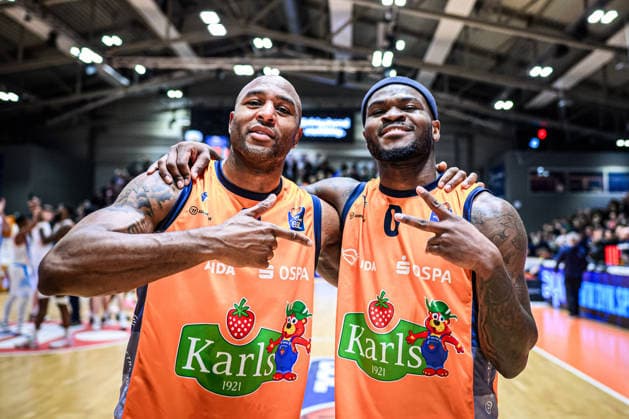easycredit BBL Basketball Bundesliga 2025 2026 15 Matchday 08 01 2026 Science City Jena vs ROSTOCK SEAWOLVES v li the Rostock gamewinners DeAndre Lansdowne and TJ Crockett JR Sparkassen Arena