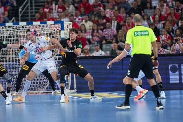 ZAGREB, CROATIA - JANUARY 8, 2026: Friendly match between Croatia and Germany, preparation for EURO 2026. NACINOVIC Veron (93), KOSTER Julian (18) 
