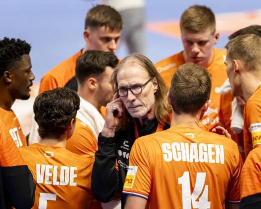 ALMERE - Netherlands coach Staffan Olsson (M) during the Golden League handball match between the Netherlands and Greece. The handball players are preparing for the European Championship, EM, Europameisterschaft SEM VAN DER WAL ANP xVIxANPxSportx xxANPxIVx 546723808 originalFilename: 546723808.jpg