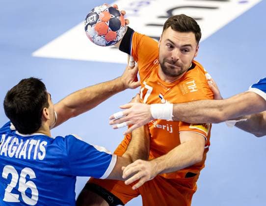 ALMERE - Kaj Geenen of the Netherlands during the Golden League handball match between the Netherlands and Greece. The handball players are preparing for the European Championship, EM, Europameisterschaft SEM VAN DER WAL ANP xVIxANPxSportx xxANPxIVx 546723869 originalFilename: 546723869.jpg