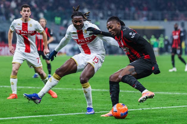 Rafael Leao of AC Milan seen in action during Serie A 2025 26 football match between AC Milan and Genoa CFC at San Siro Stadium in Milan  Copyright: xFabrizioxCarabelli IPAxSportx xipa-agency.netx xx IPA_69829294 IPA_Agency_IPA69829294