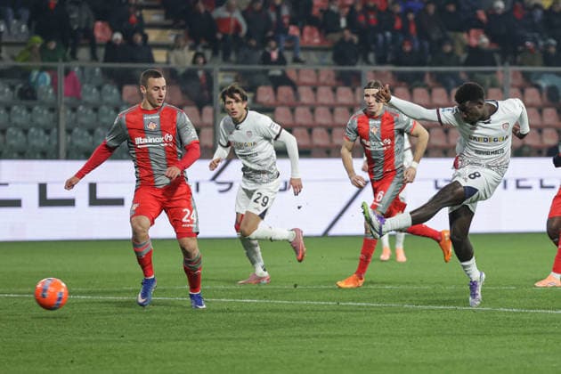 Cremonese v Cagliari, Serie A football, Cremona, Italy Cremona, Italy. 8th, January 2026. Michel Adopo (8) of Cagliari scores for 2-1 during the Serie A match between Cremonese and Cagliari at Zini Stadium in Cremona. Italy, Bergamo  Copyright: xGonzalesxPhoto StefanoxNicolix