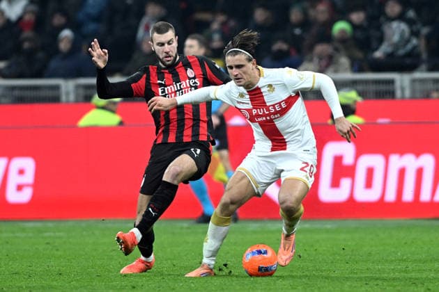 LORENZO COLOMBO, Genoa, STRAHINJA PAVLOVIC, Milan, Serie A 2025-26, Milan-Genoa 1-1, azione, action, contrasto SERIE A 2025-26 MILAN-GENOA 1-1