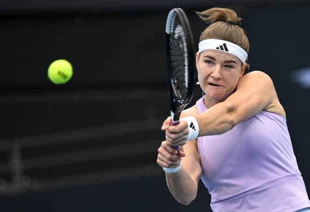 TENNIS BRISBANE INTERNATIONAL, Karolina Muchova of the Czech Republic in action against Elena Rybakina of Kazakhstan during the quarter-finals of the Brisbane International tennis tournament at Pat Rafter Arena in Brisbane, Friday, January 9, 2026. ( NO ARCHIVING, EDITORIAL USE ONLY BRISBANE QUEENSLAND AUSTRALIA  Copyright: xDARRENxENGLANDx 20260109177336354513