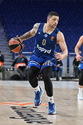 Real Madrid Vs Maccabi Rapyd Tel Aviv in Madrid - 08 Jan 2026 Iffe Lundberg of Maccabi Tel Aviv in action during the Turkish EuroLeague between Real Madrid and Maccabi Rapyd Tel Aviv at Movistar Arena. Final score; Real Madrid 98-86 Maccabi Rapyd Tel Aviv Madrid Spain Copyright: xAtilanoxGarciax xSOPAxImagesx photos01778