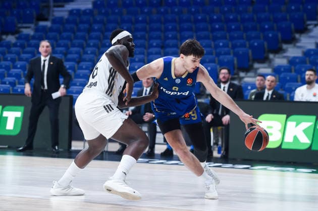 (260109) -- MADRID, Jan. 9, 2026 -- Real Madrid s Usman Garuba (L) vies with Maccabi Rapyd Tel Aviv s Roman Sorkin during the Euroleague basket game between Real Madrid and Maccabi Rapyd Tel Aviv, at Movistar Arena, in Madrid, Spain, on Jan. 8, 2026. (Photo by Xinhua) (SP)SPAIN-MADRID-BASKETBALL-EUROLEAGUE-REAL MADRID VS MACCABI RAPYD TEL AVIV GustavoxValiente 