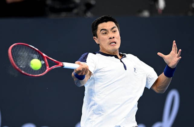 TENNIS BRISBANE INTERNATIONAL, Brandon Nakashima of the USA in action against Raphael Collignon of Belgium during the quarter-finals of the Brisbane International tennis tournament at Pat Rafter Arena in Brisbane, Friday, January 9, 2026. ( NO ARCHIVING, EDITORIAL USE ONLY BRISBANE QUEENSLAND AUSTRALIA  Copyright: xDARRENxENGLANDx 20260109118939311593