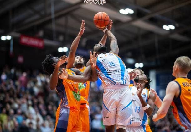 BASKETBALL EASYCREDIT BBL 15 GAME DAY SCIENCE CITY JENA ROSTOCK SEAWOLVES FOR EDITORIAL PURPOSES ONLY p 08 01 2026 Jena Basketball easyCredit BBL 1 Basketball Bundesliga Season 2025 2026 15 Matchday Sparkassen Arena Science City Jena Rostock Seawolves in the photo Naz Bohannon 15 Science City Jena in a duel with Kassim Nicholson 8 Rostock Seawolves Germany Thueringen Jena Copyright SaschaxFromm Copyright: SaschaxFromm doc841zhat9o5e1a7z9ztls ,EDITORIAL USE ONLY Copyright: SaschaxFromm