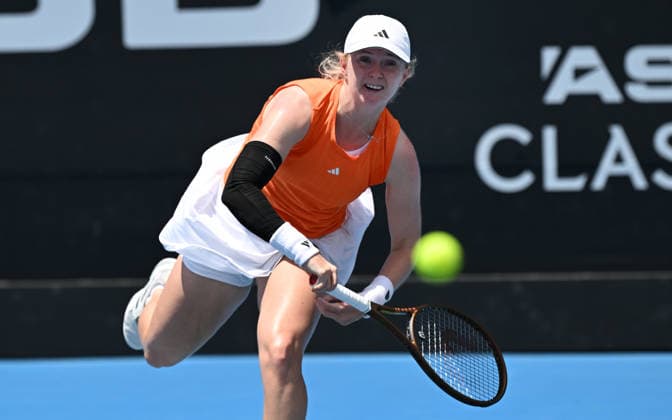 Great Britain™s Francesca Jones during her 1 4 final singles match at the 2026 ASB Classic Women™s Tennis Tournament at Manuka Doctor Arena, Auckland, New Zealand. Friday 9 January 2026. Photo: Andrew Cornaga z Auckland New Zealand Copyright: xAndrewxCornaga x