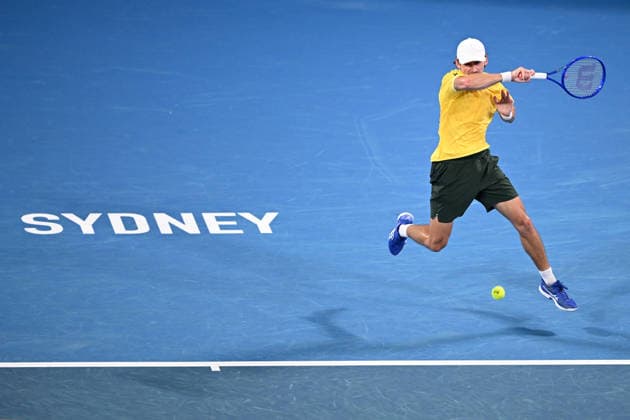 TENNIS UNITED CUP SYDNEY, Alex de Minaur of Australia plays a return shot during the quarterfinal match against Hubert Hurkacz of Poland in the 2026 United Cup at Ken Rosewall Arena in Sydney, Friday, January 9, 2026. ( NO ARCHIVING, EDITORIAL USE ONLY SYDNEY NEW SOUTH WALES AUSTRALIA  Copyright: xDANxHIMBRECHTSx 20260109168022806388