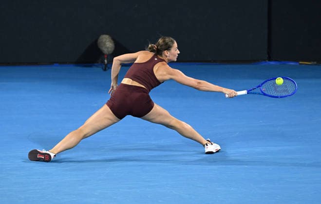 TENNIS BRISBANE INTERNATIONAL, Marta Kostyuk of Ukraine in action against Mirra Andreeva of Russia during the quarter-finals of the Brisbane International tennis tournament at Pat Rafter Arena in Brisbane, Friday, January 9, 2026. ( NO ARCHIVING, EDITORIAL USE ONLY BRISBANE QUEENSLAND AUSTRALIA  Copyright: xDARRENxENGLANDx 20260109159257933732
