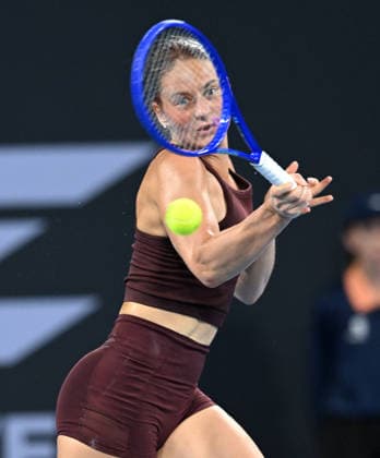 TENNIS BRISBANE INTERNATIONAL, Marta Kostyuk of Ukraine in action against Mirra Andreeva of Russia during the quarter-finals of the Brisbane International tennis tournament at Pat Rafter Arena in Brisbane, Friday, January 9, 2026. ( NO ARCHIVING, EDITORIAL USE ONLY BRISBANE QUEENSLAND AUSTRALIA  Copyright: xDARRENxENGLANDx 20260109124330699100