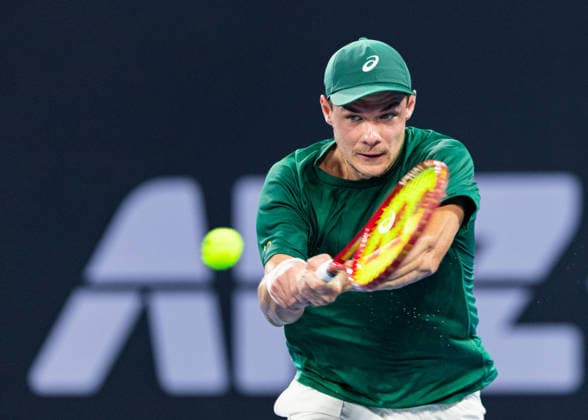 January 9, 2026, Brisbane, Qld, Australia: KAMIL MAJCHRZAK of Poland plays a backhand during his MenÃ¢â‚¬â ¢s Singles quarterfinal match against DANIIL MEDVEDEV of Russia at the Brisbane International. Brisbane Australia - ZUMAt173 20260109_zsp_t173_019 Copyright: xStephanexThomasx