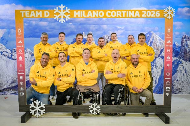 Impressions of the presentation of the official apparel for the upcoming Paralympics 2026 Milano-Cortina from their outfitter Adidas. Paralympics Outfitting MTC World of Fashion Muenchen Friday, 09.01.2026 German national team, Nationalteam Para Icehockey Today the National Teams of Para Ice hockey, Eishockey and Para Skiing Alpine have visited the MTC World of Fashion in Munich. They received their official apparel for the upcoming Paralympics 2026 Milano-Cortina from their outfitter Adidas.