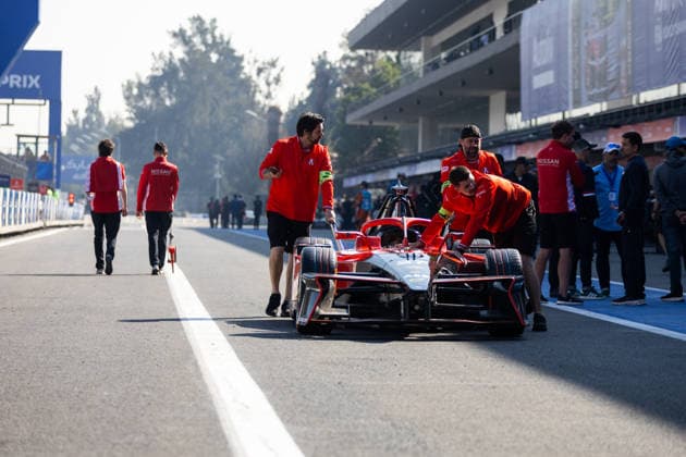 2025 FORMULA E MEXICO CITY ePRIX pitlane, ambiance during the the Mexico City Paulo ePrix, 2nd round of the 2025-26 ABB FIA Formula E World Championship, WM, Weltmeisterschaft on the Autodromo Hermanos Rodriguez from January 8 to 10, 2025 in Mexico City, Mexico - Mexico CityMexico  Copyright: xDamienxDoumerguex