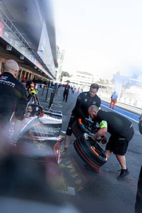 2025 FORMULA E MEXICO CITY ePRIX Ambiance, pitlane, Mahindra during the the Mexico City Paulo ePrix, 2nd round of the 2025-26 ABB FIA Formula E World Championship, WM, Weltmeisterschaft on the Autodromo Hermanos Rodriguez from January 8 to 10, 2025 in Mexico City, Mexico - Mexico CityMexico  Copyright: xDamienxDoumerguex
