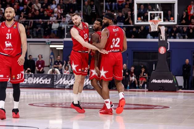Marko Guduric, Armoni Brooks, Josh Nebo EA7 Emporio Armani Olimpia Milano - Anadolu Efes Istanbul EuroLeague 2025 2026 Milano, 09 01 2026 Foto AlessiaDoniselli Ciamillo-Castoria  Copyright: xAlessiaxDonisellix