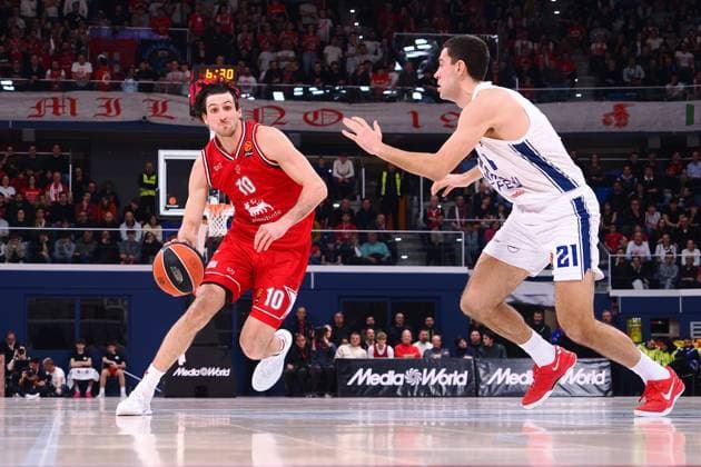Leandro Bolmaro (EA7 Emporio Armani Olimpia Milano) during EA7 Emporio Armani Milano vs Anadolu Efes, Basketball Euroleague match in Assago (MI), Italy, January 09 2026  Copyright: xSavinoxPaolella IPAxSportx xipa-agency.netx xx IPA_69861356 IPA_Agency_IPA69861356
