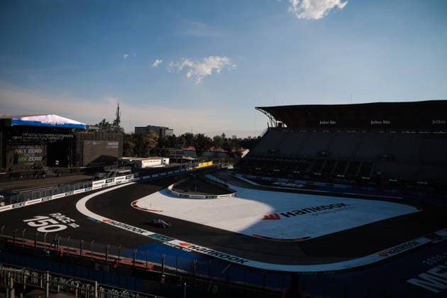 2025 FORMULA E MEXICO CITY ePRIX 94 WEHRLEIN Pascal (ger), Porsche Formula E Team, Porsche 99X Electric, action during the the Mexico City Paulo ePrix, 2nd round of the 2025-26 ABB FIA Formula E World Championship, WM, Weltmeisterschaft on the Autodromo Hermanos Rodriguez from January 8 to 10, 2025 in Mexico City, Mexico - Mexico CityMexico  Copyright: xEricxAlonsox