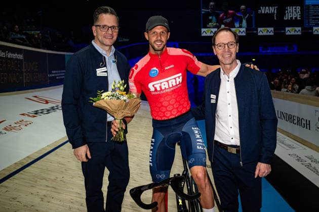 SCARTEZZINI Michele Sixdays Bremen 2026 Team 6 STARK BUILDING CLEANING SCARTEZZINI Michele ITA Red Award Ceremony Medal Ceremony Podium Landscape horizontal Landscape Event Event Sixdays Bremen 2026 Category Category Cycling Track Cycling Sixdays Elite Men Location Location Europe Germany Bremen ÖVB Arena Discipline Elimination Race Distance m Date Date 09 01 2026 Friday Day 1