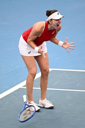 TENNIS UNITED CUP SYDNEY, Belinda Bencic of Switzerland celebrates defeating Elise Mertens oif Belgium during the semi final between Switzerland and Belgium in the 2026 United Cup at Ken Rosewall Arena in Sydney, Saturday, January 10, 2026. ( NO ARCHIVING, EDITORIAL USE ONLY SYDNEY NEW SOUTH WALES AUSTRALIA  Copyright: xDANxHIMBRECHTSx 20260110151080605462