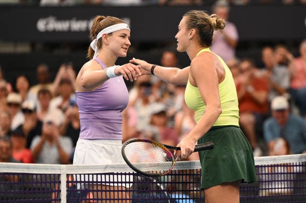 TENNIS BRISBANE INTERNATIONAL, Aryna Sabalenka (R) of Belarus celebrates her win against Karolina Muchova of Czechia during the semi-finals of the Brisbane International tennis tournament at Pat Rafter Arena in Brisbane, Saturday, January 10, 2026. ( NO ARCHIVING, EDITORIAL USE ONLY BRISBANE QUEENSLAND AUSTRALIA  Copyright: xZAINxMOHAMMEDx 20260110147655740046