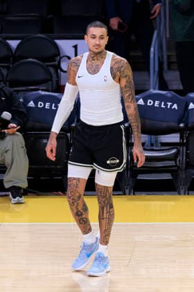 January 9, 2026, Los Angeles, California, USA: Kyle Kuzma 18 of the Milwaukee Bucks during warm ups prior to their regular season NBA, Basketball Herren, USA game against the Los Angeles Lakers on Friday January 9, 2026 at Crypto.com Arena in Los Angeles, California. ARIANA RUIZ PI Los Angeles USA - ZUMAp124 20260109_zaa_p124_006 Copyright: xArianaxRuizx