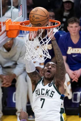 January 9, 2026, Los Angeles, California, USA: Milwaukee BucksÃ¢â‚¬â ¢ Kevin Porter Jr. (7) dunks against the Los Angeles Lakers during an NBA, Basketball Herren, USA basketball game at Crypto.com Arena on Friday, Jan. 9, 2026 in Los Angeles. Los Angeles USA - ZUMAc68_ 20260109_zaf_c68_078 Copyright: xRingoxChiux