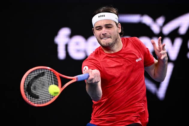 TENNIS UNITED CUP SYDNEY, Taylor Fritz of the USA plays a return shot in his match against Hubert Hurkacz of Poland, during the semi final between the USA and Poland in the 2026 United Cup at Ken Rosewall Arena in Sydney, Saturday, January 10, 2026. ( NO ARCHIVING, EDITORIAL USE ONLY SYDNEY NEW SOUTH WALES AUSTRALIA  Copyright: xDANxHIMBRECHTSx 20260110196512739767