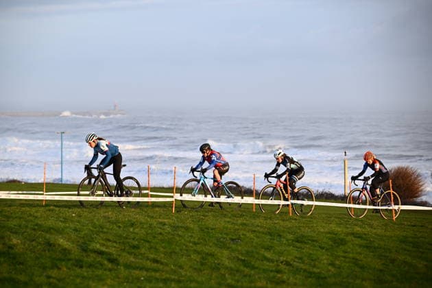 2026 Lloyds National Cyclo-cross Championships Picture by Olly Hassell SWpix.com - 10 01 2026 - Cycling - 2026 Lloyds National Cyclo-cross Championships - Masters 40-49 Female, Masters 50-59 Female, Masters 60-69 Female, Masters 70+ Female, Gypsies Green, South Shields, England - Helen Jackson (Kendal Cycle Club), Suzanne Warren (Cardiff Ajax CC), Ruth Taylor (Element Cycling Team), Verity Appleyard (Velo Fixers) South Shields Gypsies Green England Copyright: x xSWpix.comx(t axPhotographyxHubxLtd)xOllyxHassell SWpix.comx SWP-3159-0010