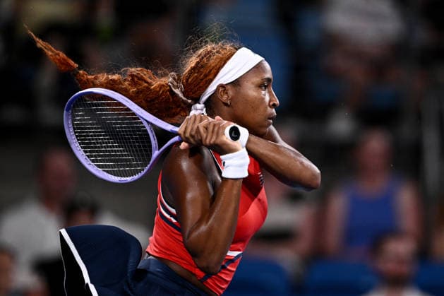 TENNIS UNITED CUP SYDNEY, Coco Gauff of the USA plays a return shot in her match against Iga Swiatek of Poland, during the semi final between the USA and Poland in the 2026 United Cup at Ken Rosewall Arena in Sydney, Saturday, January 10, 2026. ( NO ARCHIVING, EDITORIAL USE ONLY SYDNEY NEW SOUTH WALES AUSTRALIA  Copyright: xDANxHIMBRECHTSx 20260110199376090852