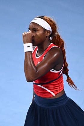 TENNIS UNITED CUP SYDNEY, Coco Gauff of the USA gestures after winning the first set in her match against Iga Swiatek of Poland, during the semi final between the USA and Poland in the 2026 United Cup at Ken Rosewall Arena in Sydney, Saturday, January 10, 2026. ( NO ARCHIVING, EDITORIAL USE ONLY SYDNEY NEW SOUTH WALES AUSTRALIA  Copyright: xDANxHIMBRECHTSx 20260110146322076166