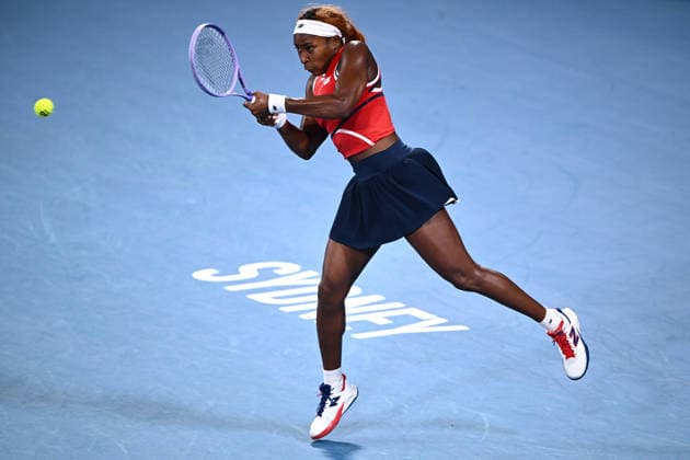 TENNIS UNITED CUP SYDNEY, Coco Gauff of the USA plays a return shot in her match against Iga Swiatek of Poland, during the semi final between the USA and Poland in the 2026 United Cup at Ken Rosewall Arena in Sydney, Saturday, January 10, 2026. ( NO ARCHIVING, EDITORIAL USE ONLY SYDNEY NEW SOUTH WALES AUSTRALIA  Copyright: xDANxHIMBRECHTSx 20260110195963909456