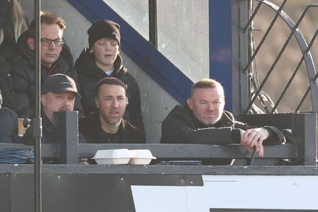Wayne Rooney looks on. Macclesfield v Crystal Palace, Emirates FA Cup, Third Round, Football, Leasing.com Stadium, Macclesfield, UK - 10 Jan 2026Macclesfield Moss Rose United Kingdom EDITORIAL USE ONLY No use with unauthorised audio, video, data, fixture lists, club league logos or live services. Online in-match use limited to 120 images, no video emulation. No use in betting, games or single club league player publications. Copyright: xRyanxBrowne Shutterstockx 16246200af