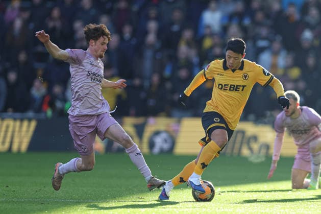 Emirates FA Cup Third Round Wolverhampton Wanderers v Shrewsbury Town Hwang Hee-Chan of Wolverhampton Wanderers during the Emirates FA Cup Third Round match Wolverhampton Wanderers vs Shrewsbury Town at Molineux, Wolverhampton, United Kingdom, 10th January 2026 (Photo by Euan Manning News Images) Wolverhampton Molineux West Midlands United Kingdom Copyright: xEuanxManning NewsxImagesx