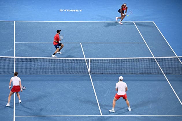 TENNIS UNITED CUP SYDNEY, Coco Gauff and Christian Harrison of the USA (top) in action during their mixed doubles match against Katarzyna Kawa and Jan Zielinski of Poland, in the semi final between the USA and Poland of the 2026 United Cup at Ken Rosewall Arena in Sydney, Saturday, January 10, 2026. ( NO ARCHIVING, EDITORIAL USE ONLY SYDNEY NEW SOUTH WALES AUSTRALIA  Copyright: xDANxHIMBRECHTSx 20260110198946979059