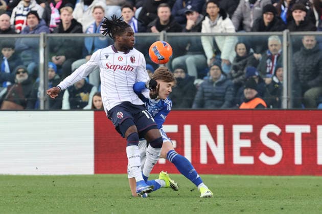 ComoÕs Bologna s Jonathan Rowe during the Serie A soccer match between Como and Bologna at the Giuseppe Sinigaglia stadium in Como, north Italy - January 10, 2026 - Soccer.  Copyright: xAntonioxSaiai LaPressex