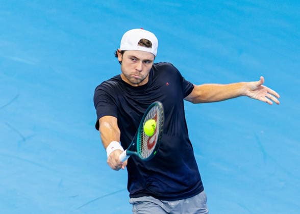 January 10, 2026, Brisbane, Qld, Australia: ALEKSANDAR KOVACEVIC of the United States plays a backhand during his MenÃ¢â‚¬â ¢s Singles semifinal match against BRANDON NAKASHIMA of the United States at the Brisbane International. Brisbane Australia - ZUMAt173 20260110_zsp_t173_022 Copyright: xStephanexThomasx
