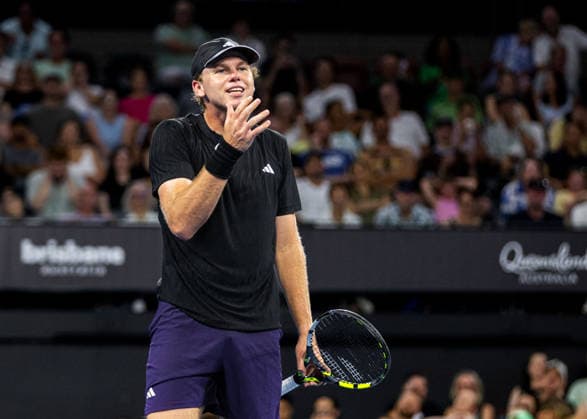 January 10, 2026, Brisbane, Qld, Australia: ALEX MICHELSEN of the United States reacts during his MenÃ¢â‚¬â ¢s Singles semifinal match against DANIIL MEDVEDEV of Russia at the Brisbane International. Brisbane Australia - ZUMAt173 20260110_zsp_t173_041 Copyright: xStephanexThomasx