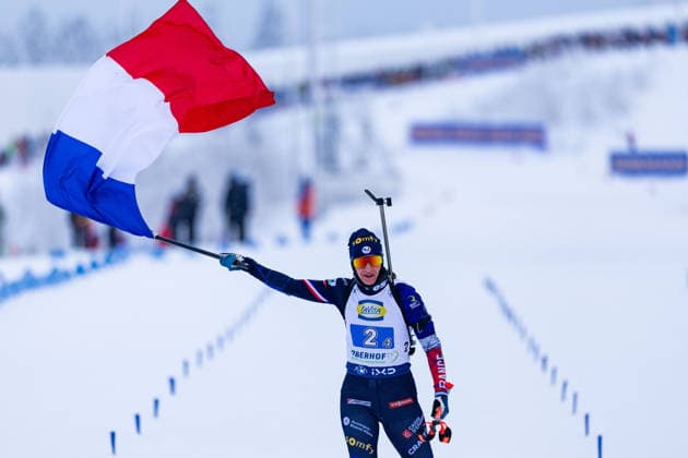 07.01.2026, GER, Biathlon, Saison 25 26, Frauen, BMW IBU World Cup Biathlon, Staffel 4x6km Julia Simon (FRA) 98559 Oberhof LOTTO Thüringen ARENA am Rennsteig Rennsteighaus am Grenzadler Thüringen Deutschland *** 07 01 2026, GER, Biathlon, Season 25 26, Women, BMW IBU World Cup Biathlon, Relay 4x6km Julia Simon FRA 98559 Oberhof LOTTO Thüringen ARENA am Rennsteig Rennsteighaus am Grenzadler Thuringia Germany