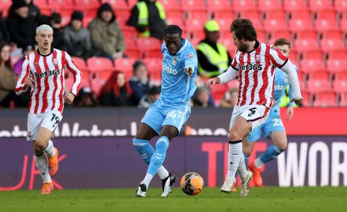 Romain Esse of Coventry City Stoke City v Coventry City, Emirates FA Cup, Third Round, Football, Bet365 Stadium, Stoke-on-Trent, UK - 10 Jan 2026Stoke-on-Trent Bet365 Stadium United Kingdom EDITORIAL USE ONLY No use with unauthorised audio, video, data, fixture lists, club league logos or live services. Online in-match use limited to 120 images, no video emulation. No use in betting, games or single club league player publications.  Copyright: xKieranxMcManus Shutterstockx 16246248bp
