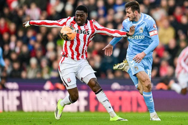 Stoke City v Coventry City, FA Cup, 3rd Round Stoke City forward (on loan from Manchester City) Divin Mubama (9) battles for possession with Coventry City midfielder Liam Kitching (15) during the FA Cup match between Stoke City and Coventry City at the Bet365 Stadium, Stoke-on-Trent, UK on 10 January 2026. Stoke-on-Trent Bet365 Stadium Staffordshire UK Editorial use only DataCo restrictions apply See www.football-dataco.com , Copyright: xDennisxGoodwinx PSI-23558-0037