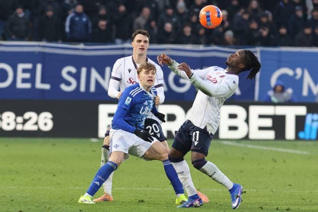 Como™s Bologna s Jonathan Rowe during the Serie A soccer match between Como and Bologna at the Giuseppe Sinigaglia stadium in Como, north Italy - January 10, 2026 - Soccer.  Copyright: xAntonioxSaiai LaPressex
